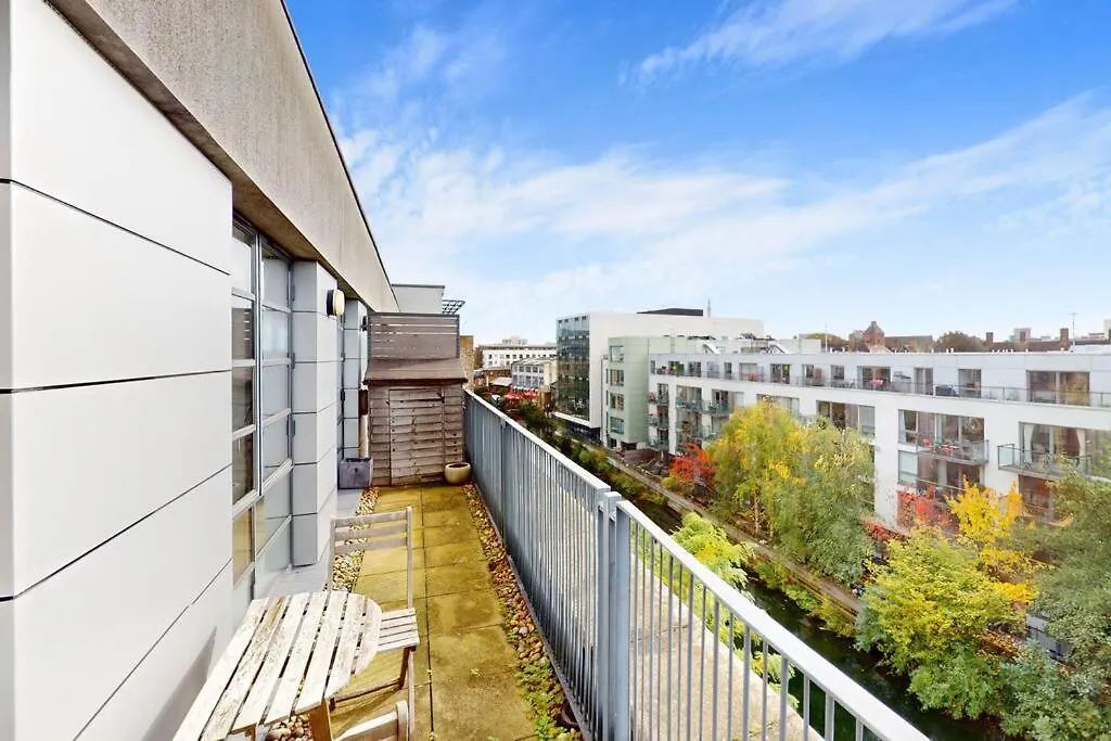 Stunning 1Bed Flat With Balcony - 5 Mins To Station Apartment London United Kingdom